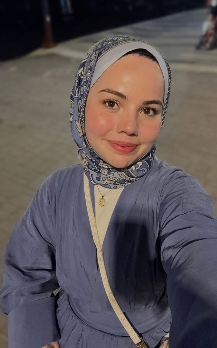 Mutki İngiliz Escort Bayan Aimee